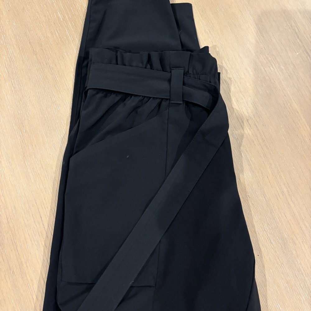 Women’s Athleta Size 6 Pants